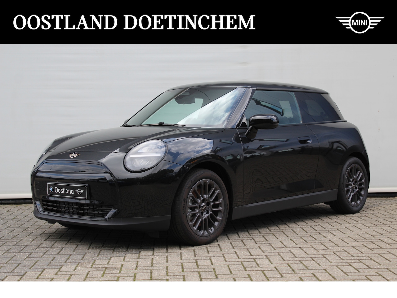 MINI 3-Deurs - Hatchback Cooper E / Head-Up / LED / Stoelverwarming / 17" U-Spoke grey - AutoWereld.nl