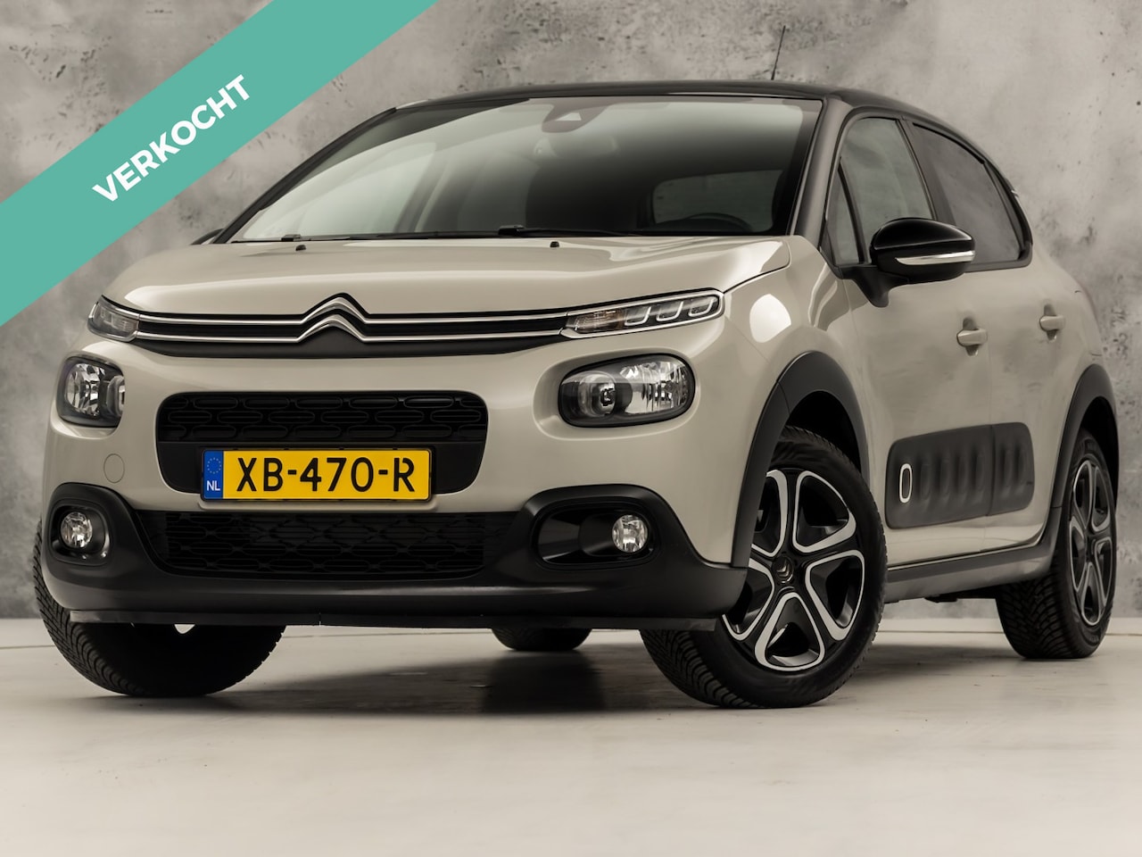 Citroën C3 - 1.2 PureTech S&S Sport (APPLE CARPLAY, NAVIGATIE, PARKEERSENSOREN, GETINT GLAS, SPORTSTOEL - AutoWereld.nl