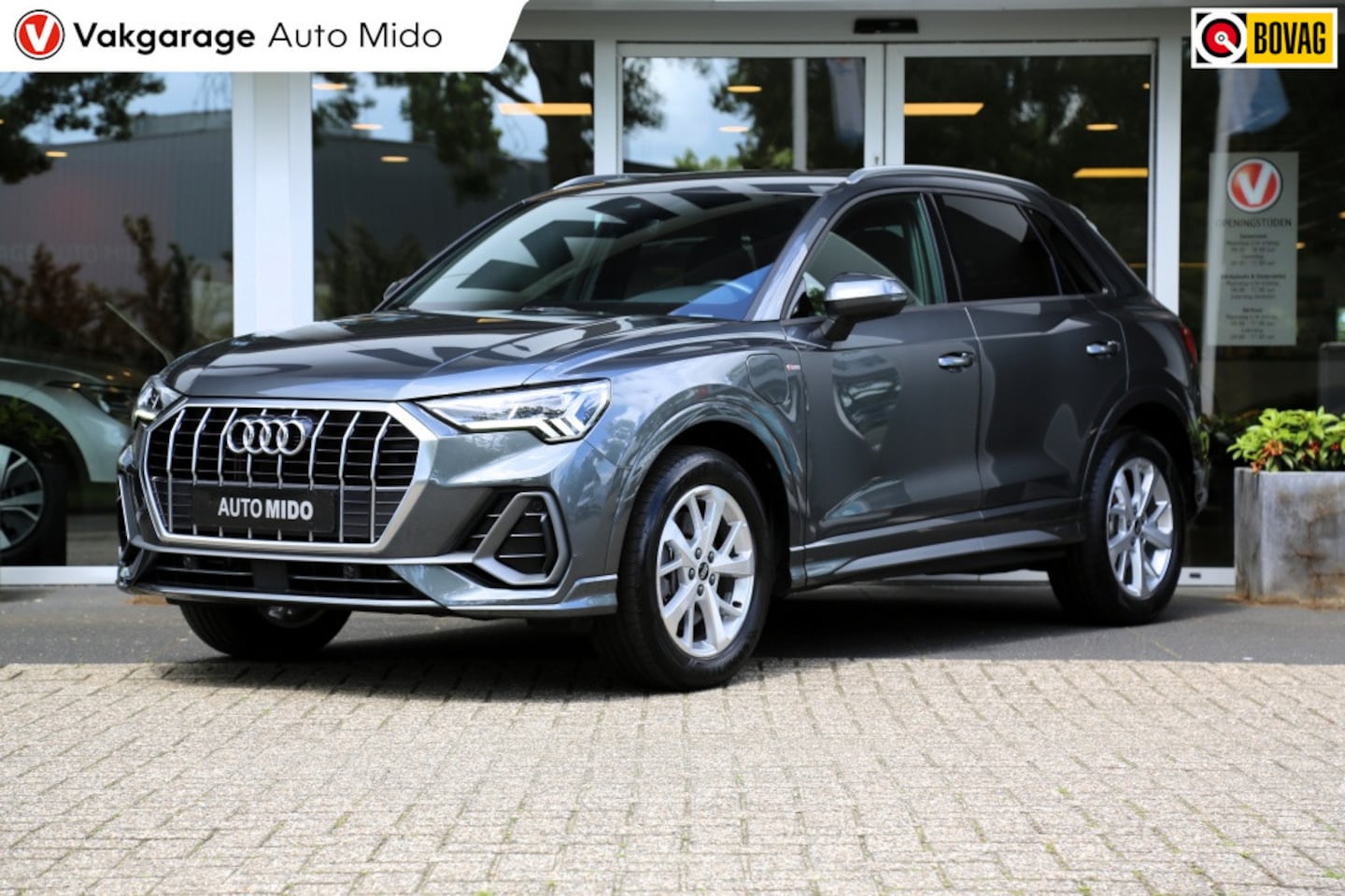 Audi Q3 - 45 TFSI e S line Automaat | Trekhaak | Winterbanden set - AutoWereld.nl