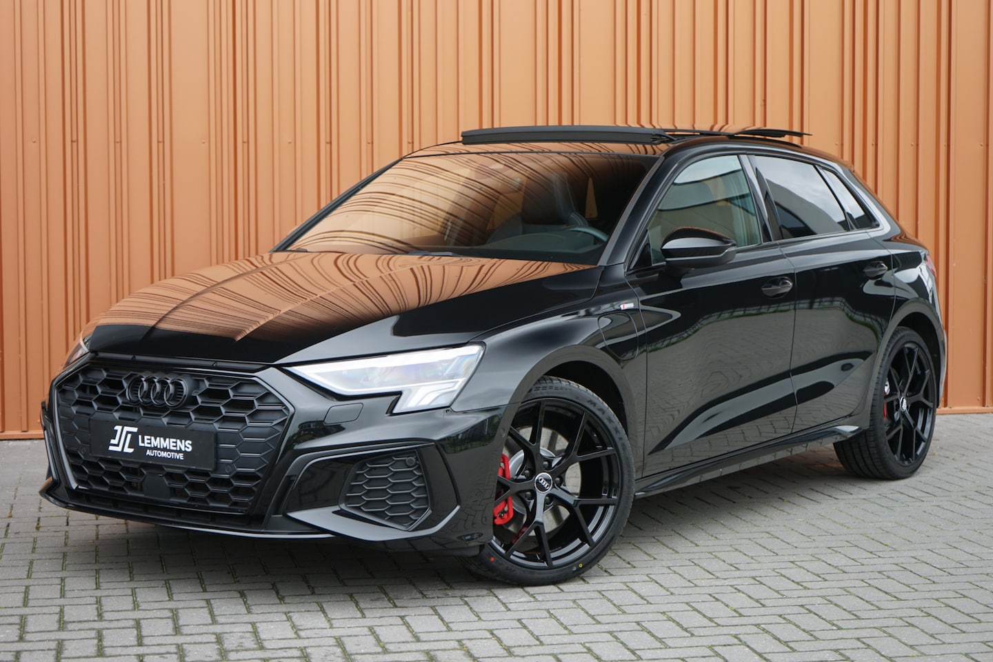 Audi A3 Sportback - 45 TFSI e S-line 245PK Panodak B&O Sfeer LED DAB+ ACC Side assist - AutoWereld.nl