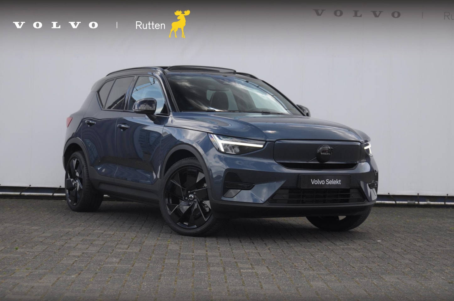 Volvo EX40 - Single Motor Extended Range Plus Black Ed. 82 kWh / DEMO LEX / Panoramadak / Apple Carplay - AutoWereld.nl