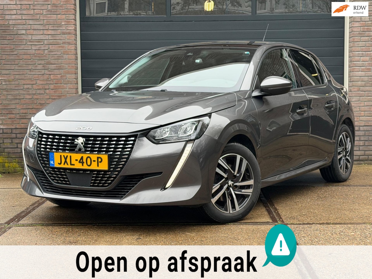 Peugeot 208 - Allure Pack 100pk | Panoramadak | ACC | 3D dashboard | Stoelverwarming - AutoWereld.nl
