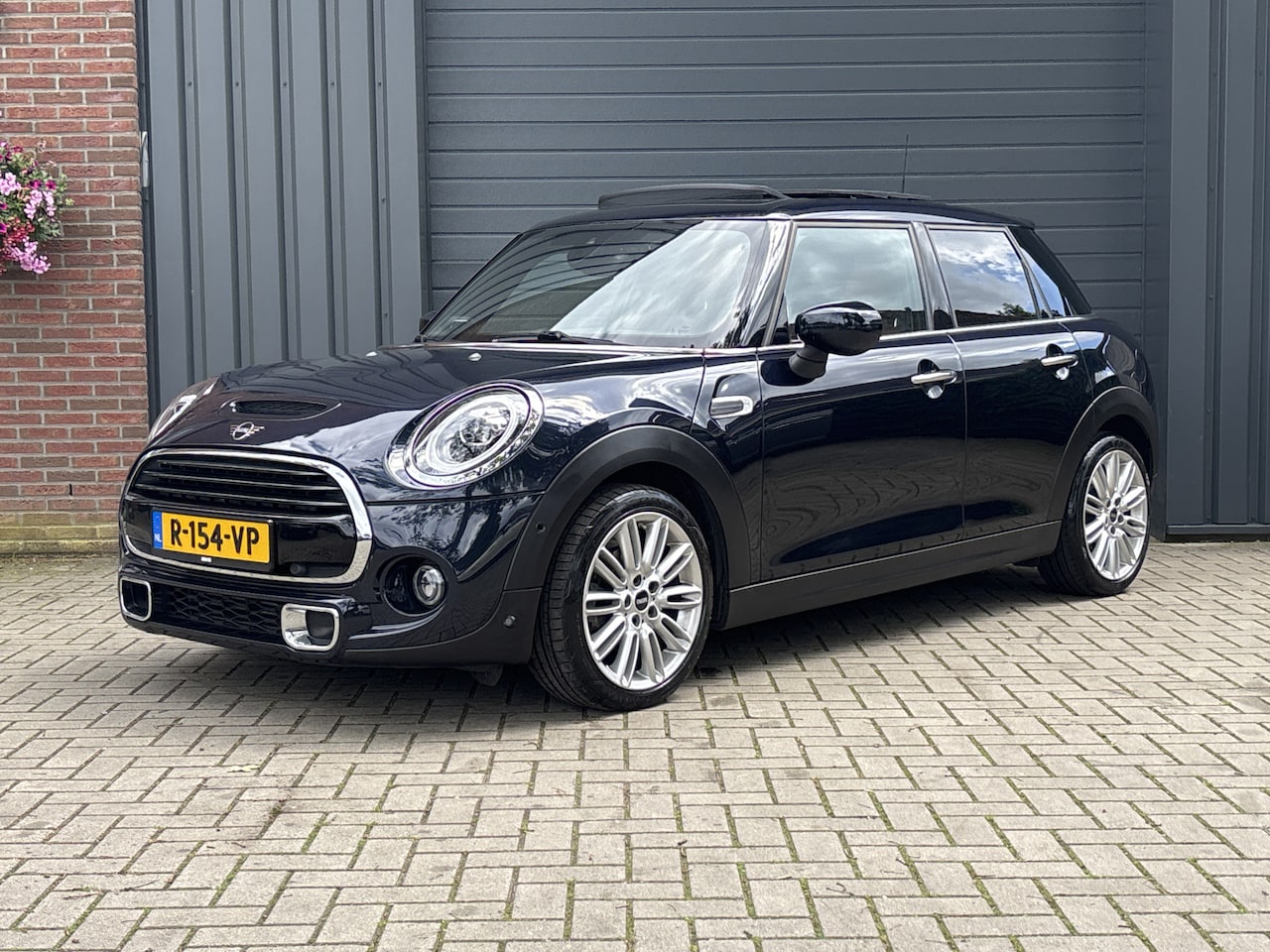 MINI 5-Deurs - 1.5 Cooper Chili - Harman & Kardon - Schuif/kanteldak - HUD - - AutoWereld.nl