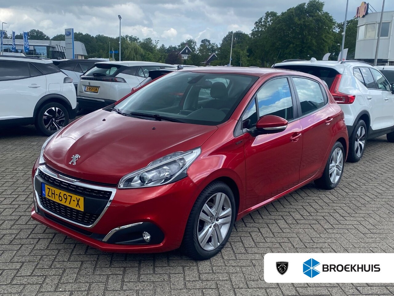 Peugeot 208 - 1.2 Signature - AutoWereld.nl