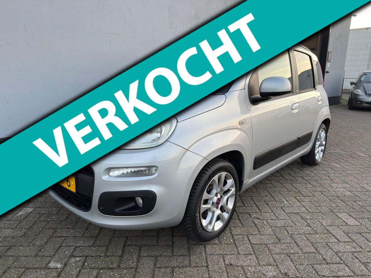 Fiat Panda - 0.9 TwinAir Lounge Automaat - Airco - LMV - AutoWereld.nl