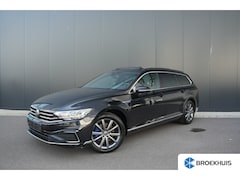 Volkswagen Passat Variant - 1.4 TSI PHEV 218pk GTE | Panoramadak | Trekhaak | Keyless | Stoelverwarming