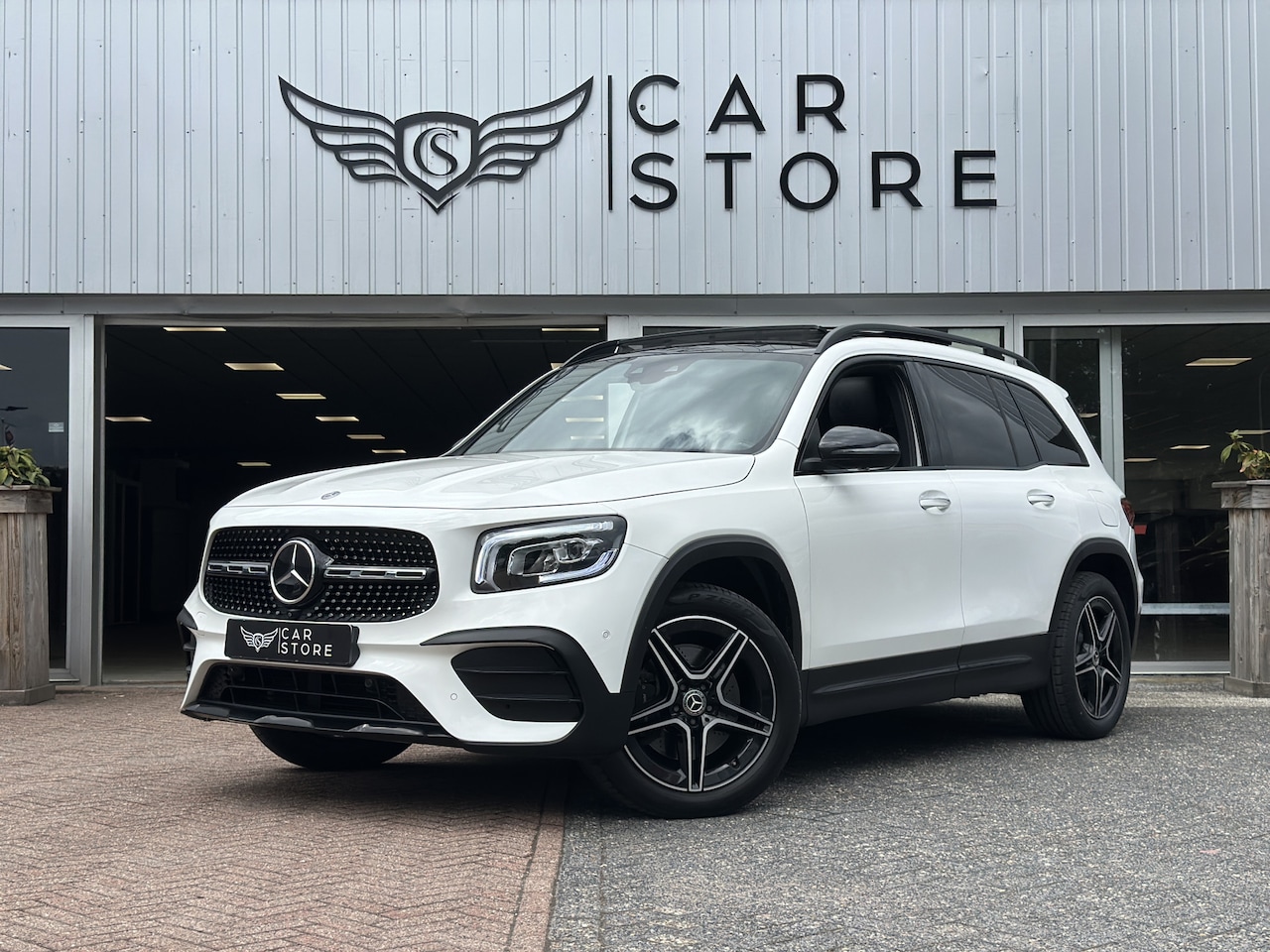 Mercedes-Benz GLB - 250 4MATIC Premium Plus |SFEER|PANO|BURMESTER|360 CAMERA|MENORY|CARPLAY|TREKHAAK|LM VELGEN - AutoWereld.nl