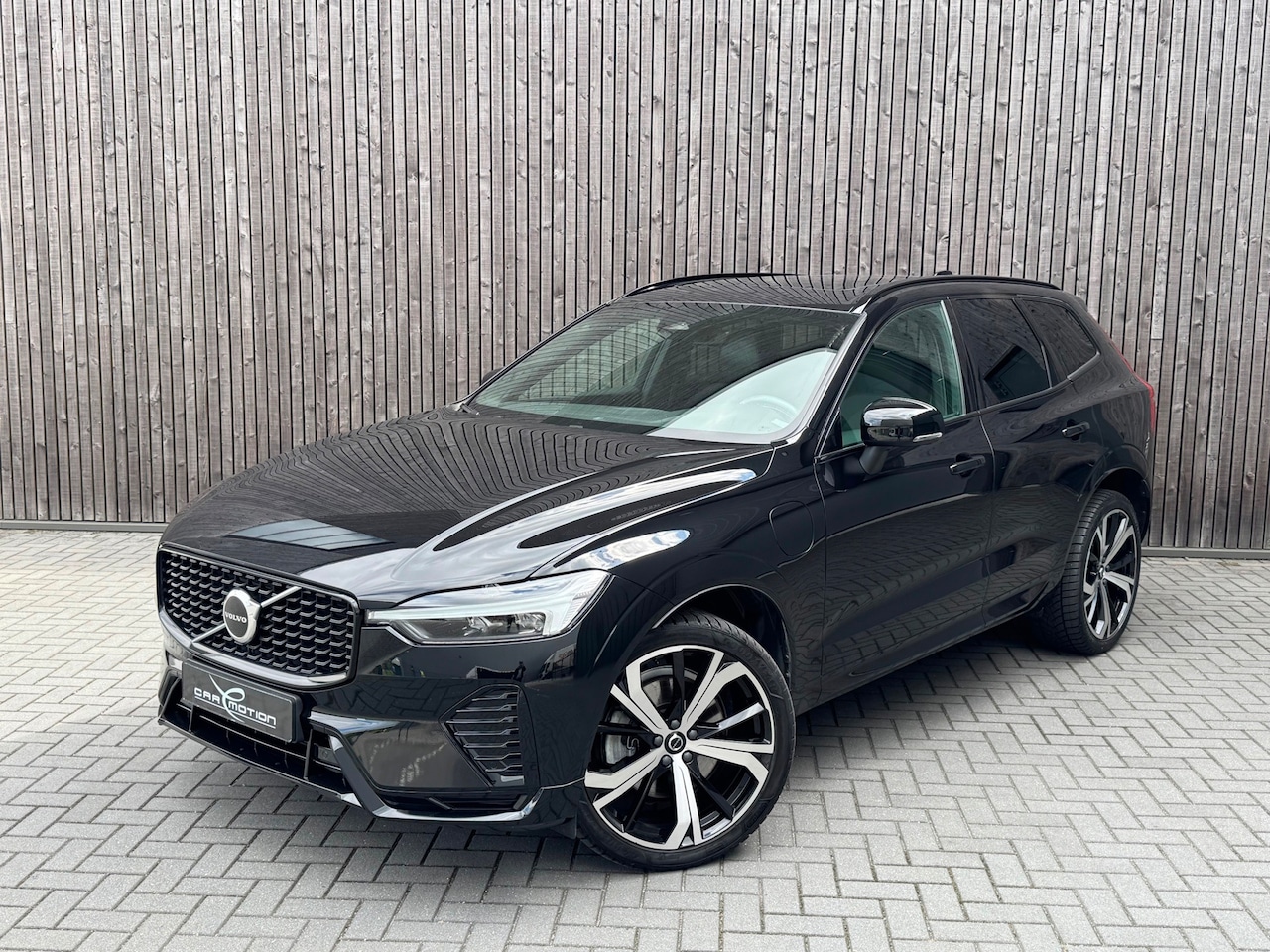 Volvo XC60 - 2.0 T8 R-Design FACELIFT/PANO/HARMAN KARDON - AutoWereld.nl