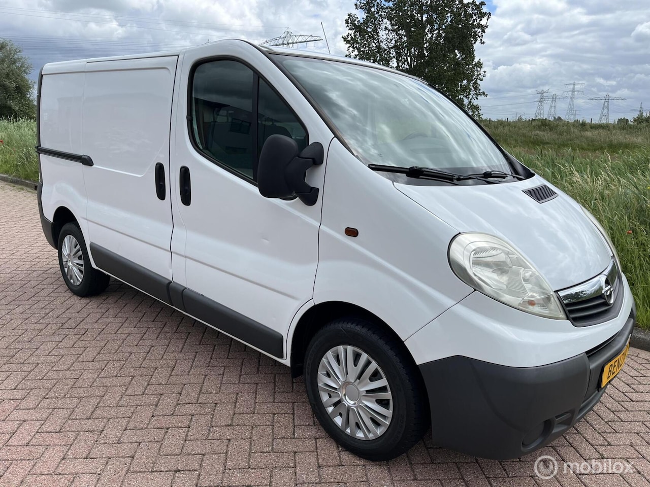 Opel Vivaro - bestel 2.0i L1H1 - AutoWereld.nl