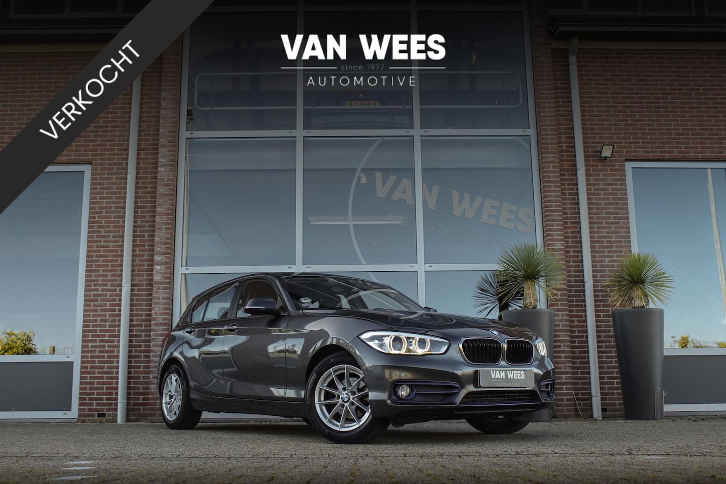 BMW 1-serie - 116i Centennial Executive Sport Line | NL auto | Sportstoelen | LED | Sportstuur | Cruise - AutoWereld.nl