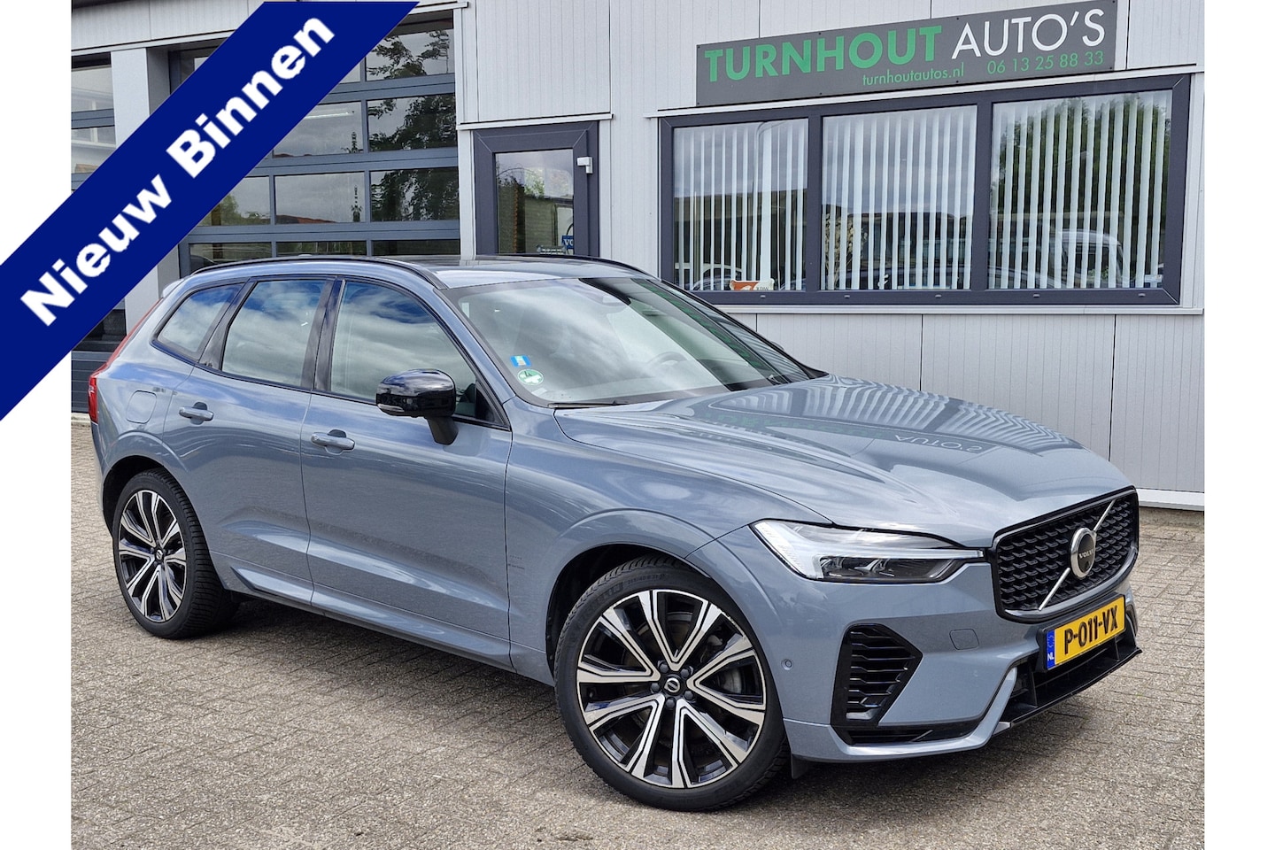Volvo XC60 - T8 Plug-in hybrid AWD R-Design FULL OPTION | LUCHTVERING!!! - AutoWereld.nl