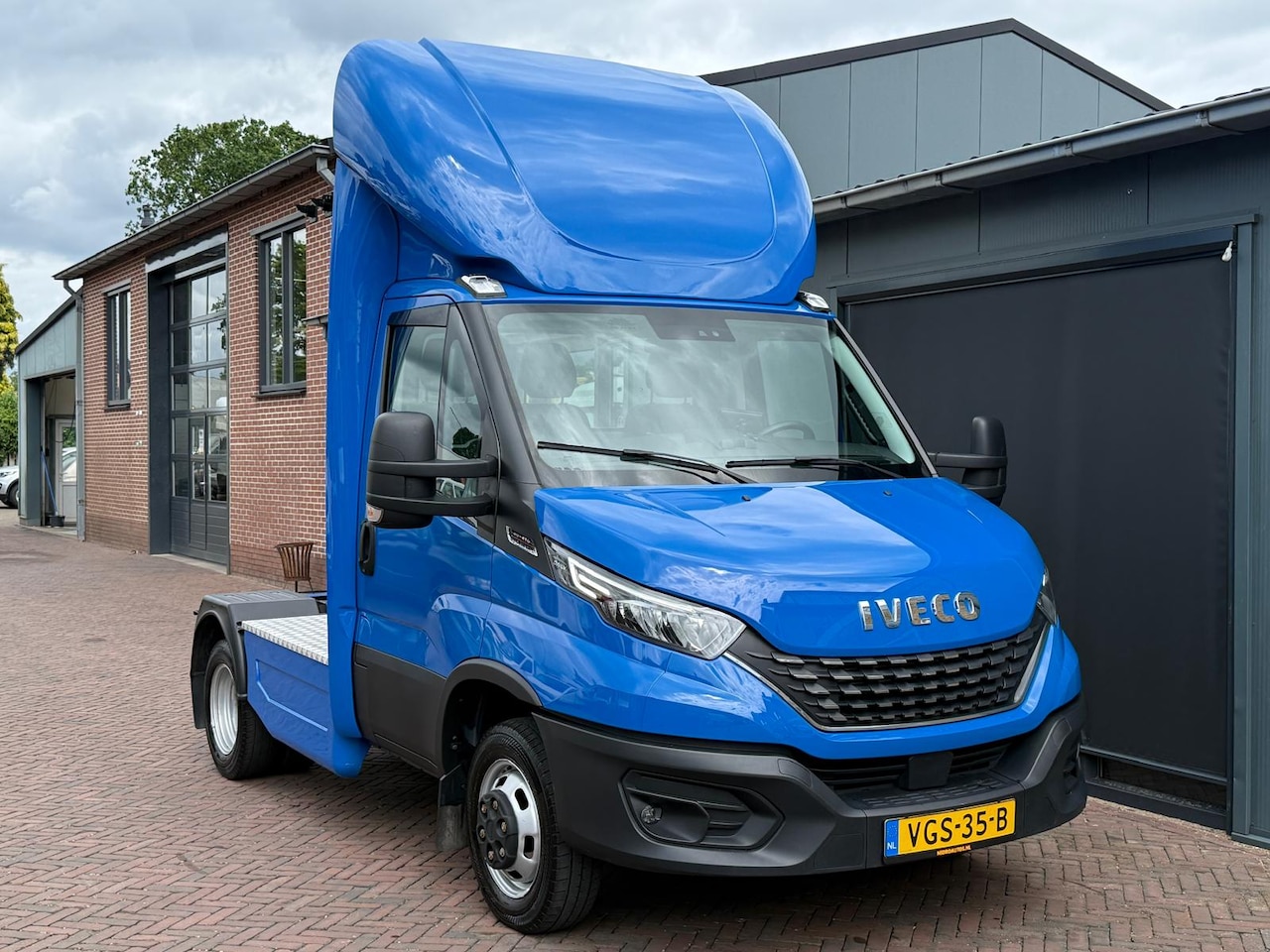 Iveco Daily - 40C21 3.0 Hi Matic Be Trekker 8.1 Ton Euro 6 1e eigenaar - AutoWereld.nl