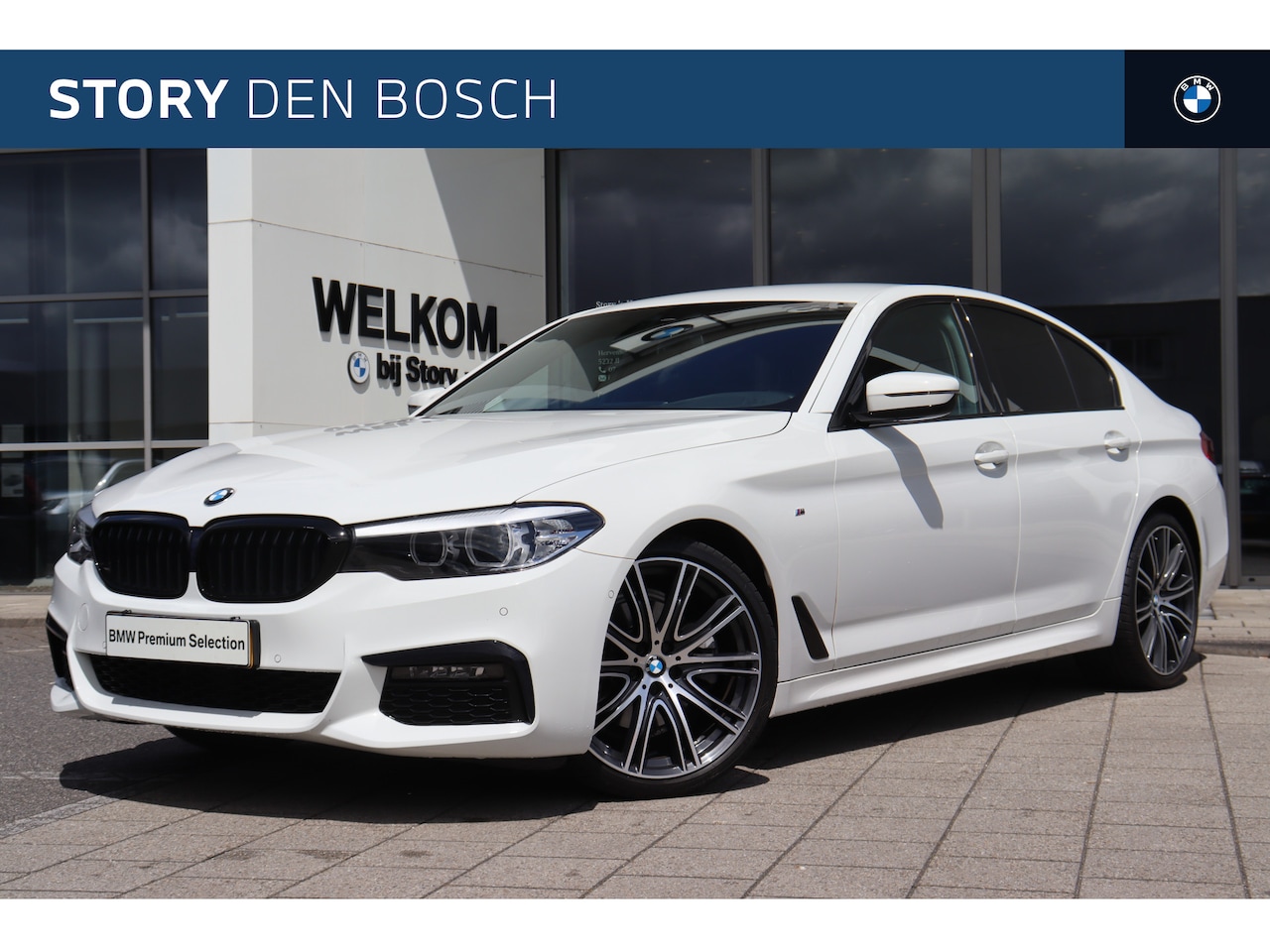 BMW 5-serie - 520i Executive M Sport Automaat / Sportstoelen / Achteruitrijcamera / Head-Up / M Sportond - AutoWereld.nl