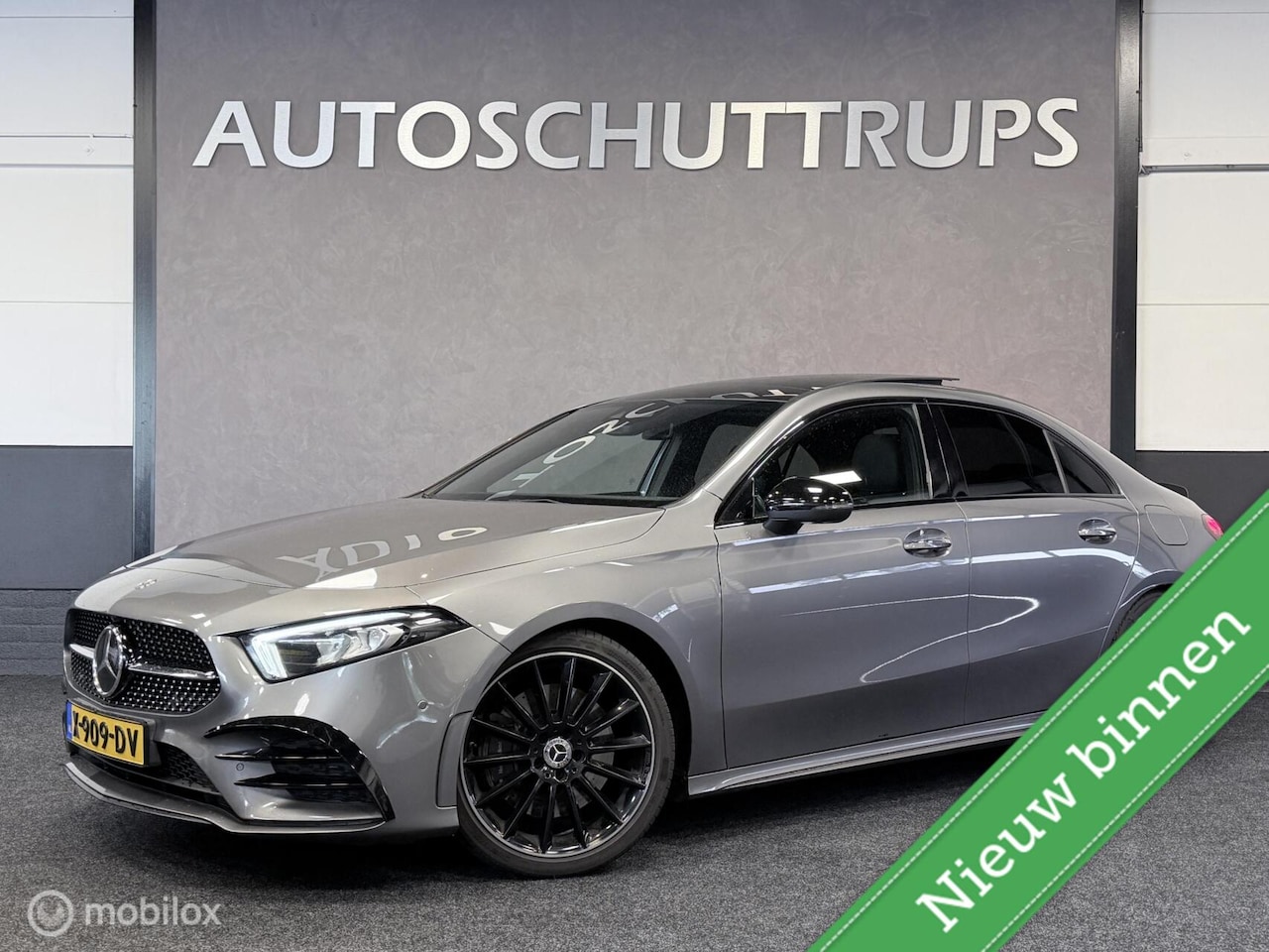 Mercedes-Benz A-klasse - 250 Premium Plus AMG 35 PACK / PANO / SFEER / BURMESTER / MATRIX-LED / CARPLAY - AutoWereld.nl