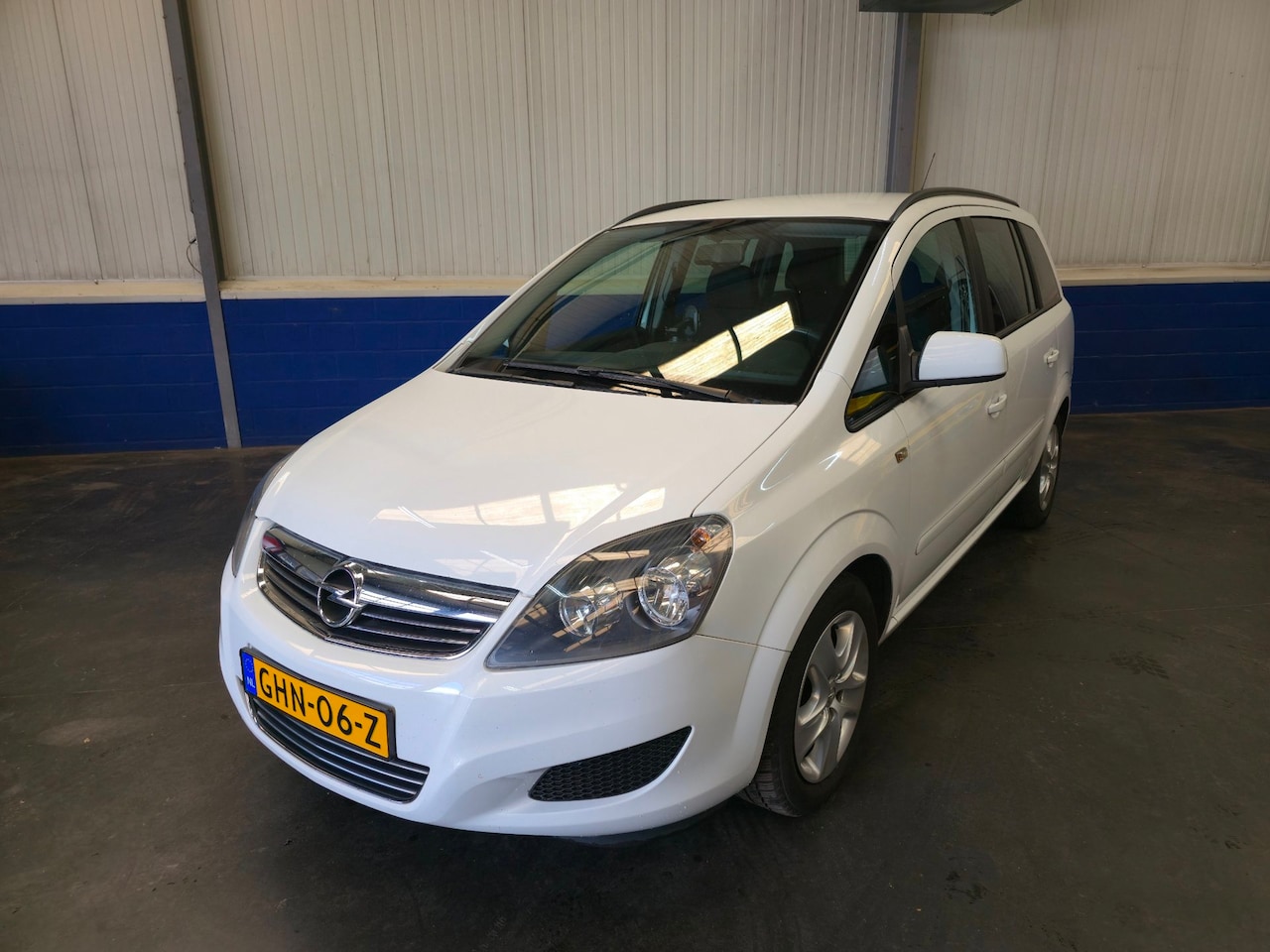 Opel Zafira - 1.8 Cosmo 1.8 Cosmo - AutoWereld.nl