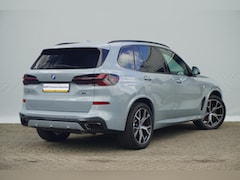 BMW X5 - xDrive50e M Sport Pro | Panoramdak Sky Lounge | Comfortstoelen | Head-up | Rondomzicht Cam