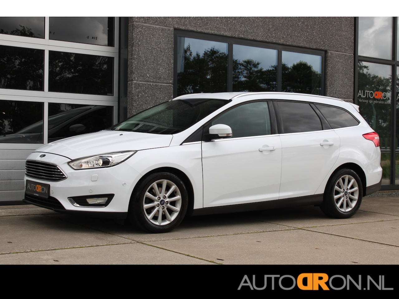 Ford Focus Wagon - 1.0 Ecoboost 125 Pk Titanium Edition HalfLeder Stuurverwarming Nieuwe Distributieriem - AutoWereld.nl