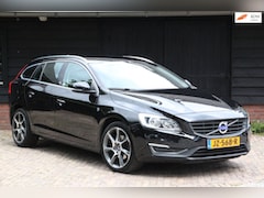 Volvo V60 - 2.0 D2 Ocean Race Leer/Navigatie/Parkeersensor/Apk 06-2027