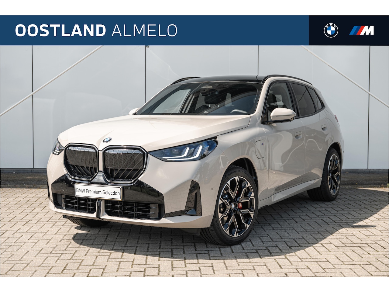 BMW X3 - 30e xDrive M Sport Automaat / Panoramadak / Sportstoelen / Comfort Access / Adaptieve LED - AutoWereld.nl