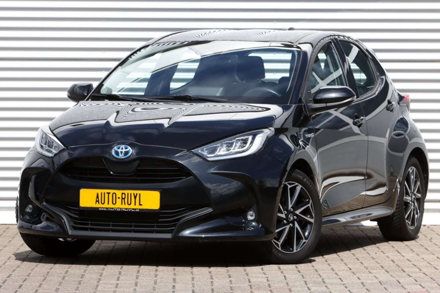 Toyota Yaris - 1.5 Hybrid Dynamic Carplay / Camera / Stoelverw. - AutoWereld.nl