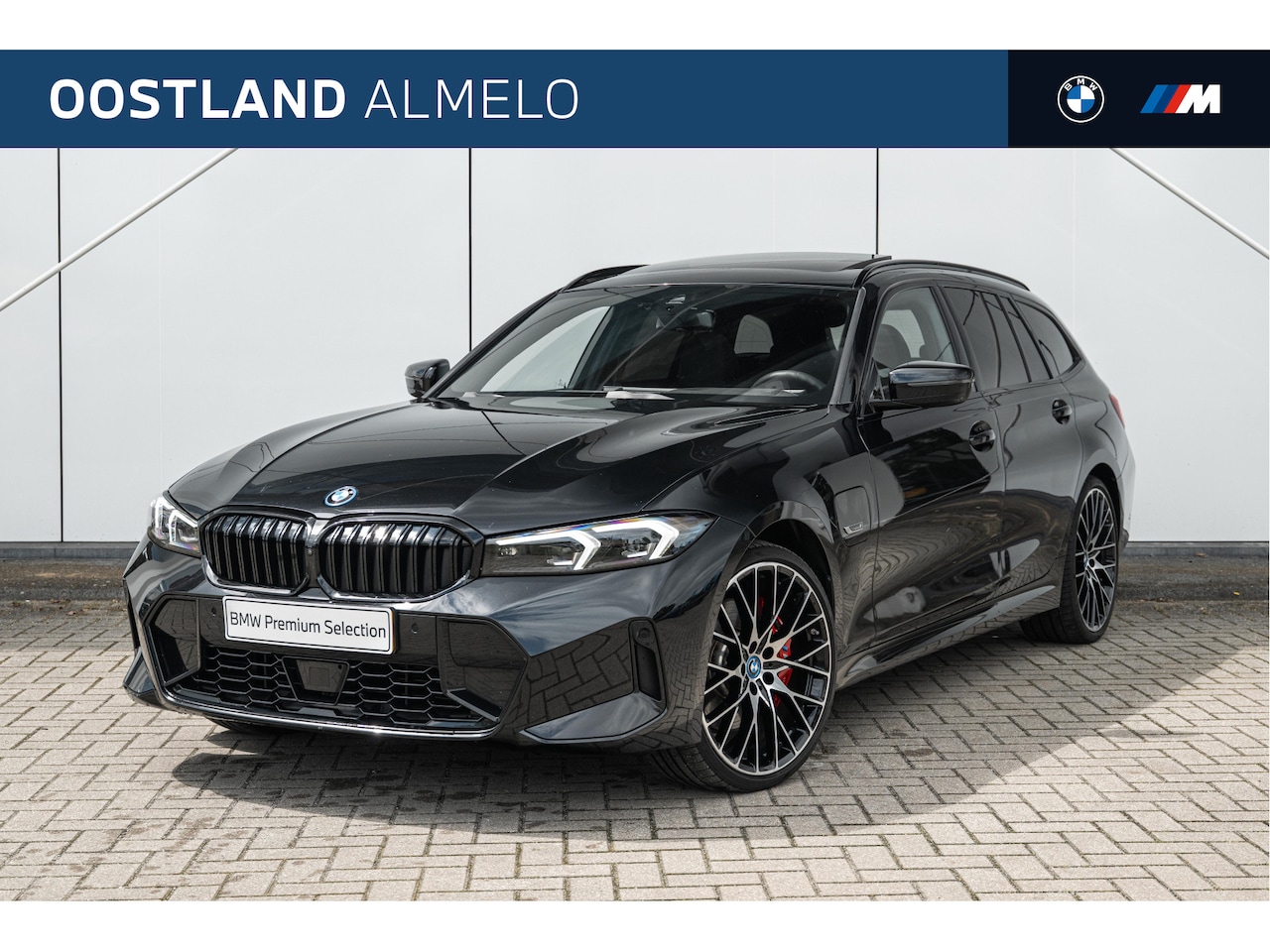 BMW 3-serie Touring - 320e High Executive M Sport Automaat / Panoramadak / Sportstoelen / Comfort Access / Adapt - AutoWereld.nl