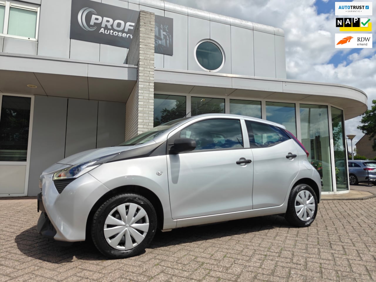 Toyota Aygo - 1.0 VVT-i x-fun / Airco / Eerste eigenaar! - AutoWereld.nl