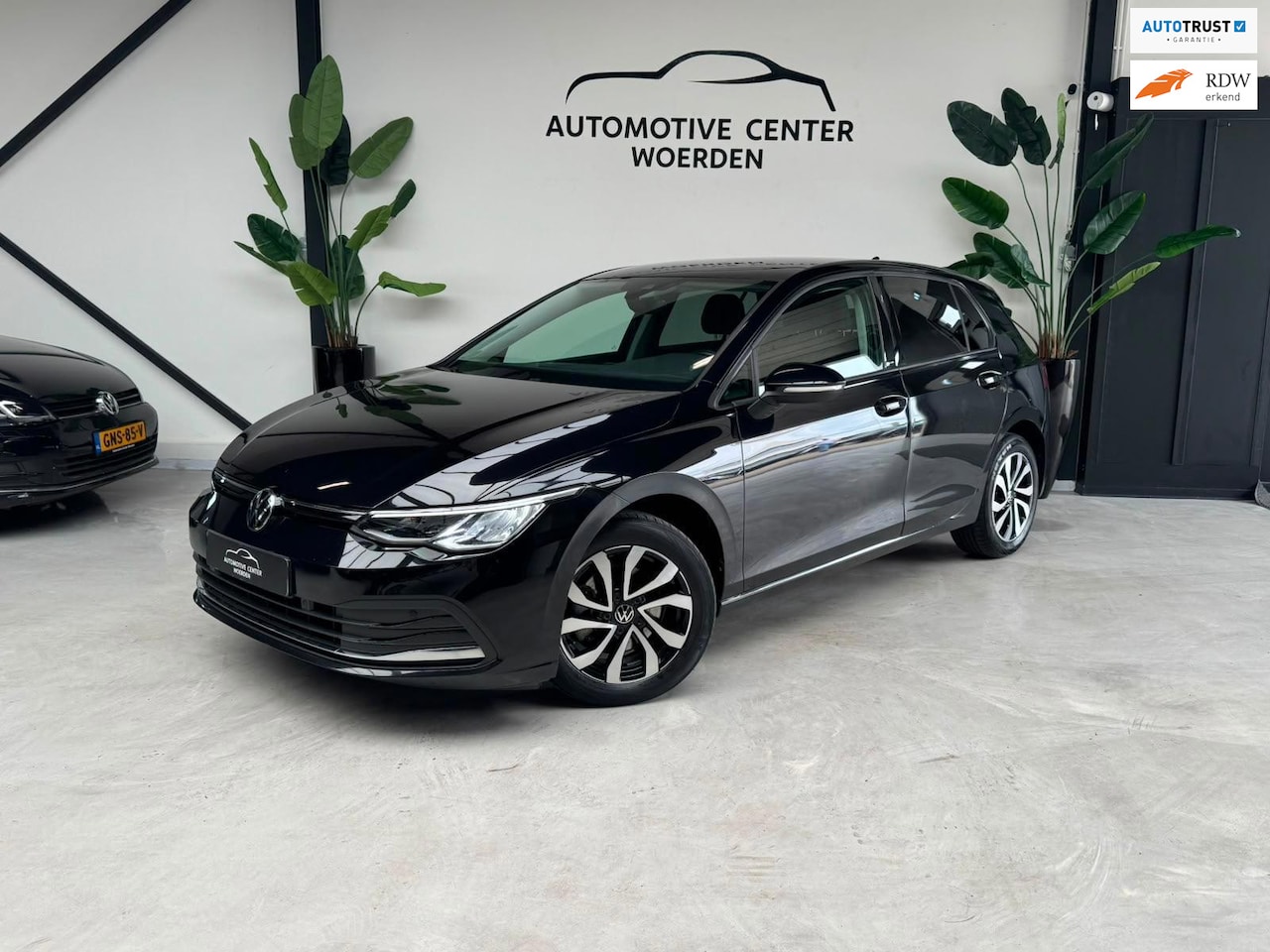 Volkswagen Golf - 2.0 TDI Business AUT LED SFEERVERLICHTING CAMERA - AutoWereld.nl