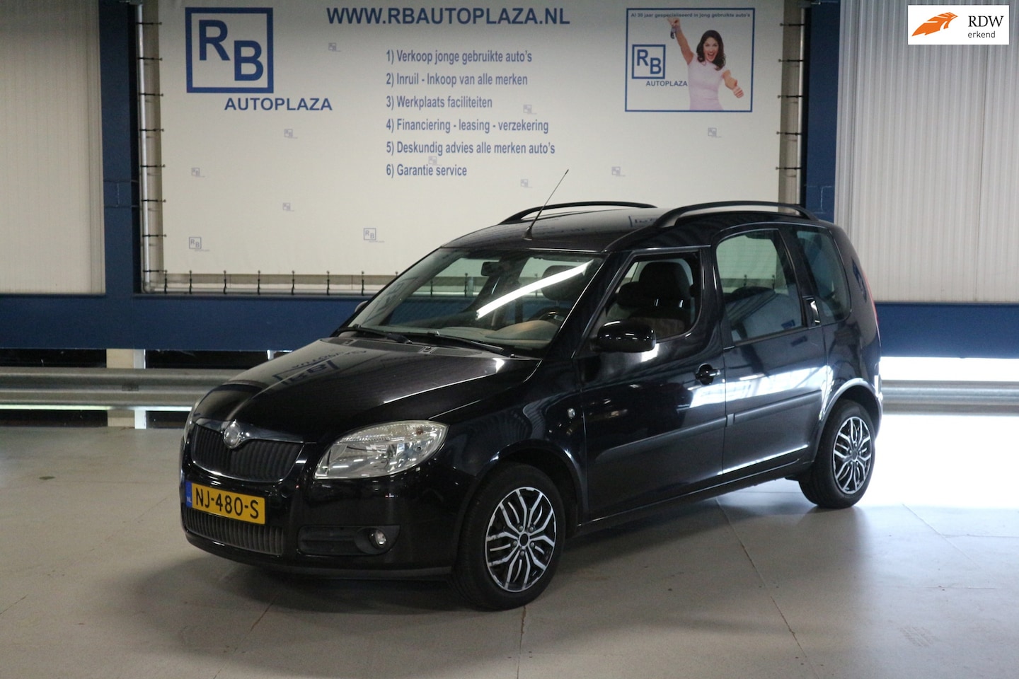 Skoda Roomster - 1.4-16V Ambition / APK 3 2027 - AutoWereld.nl