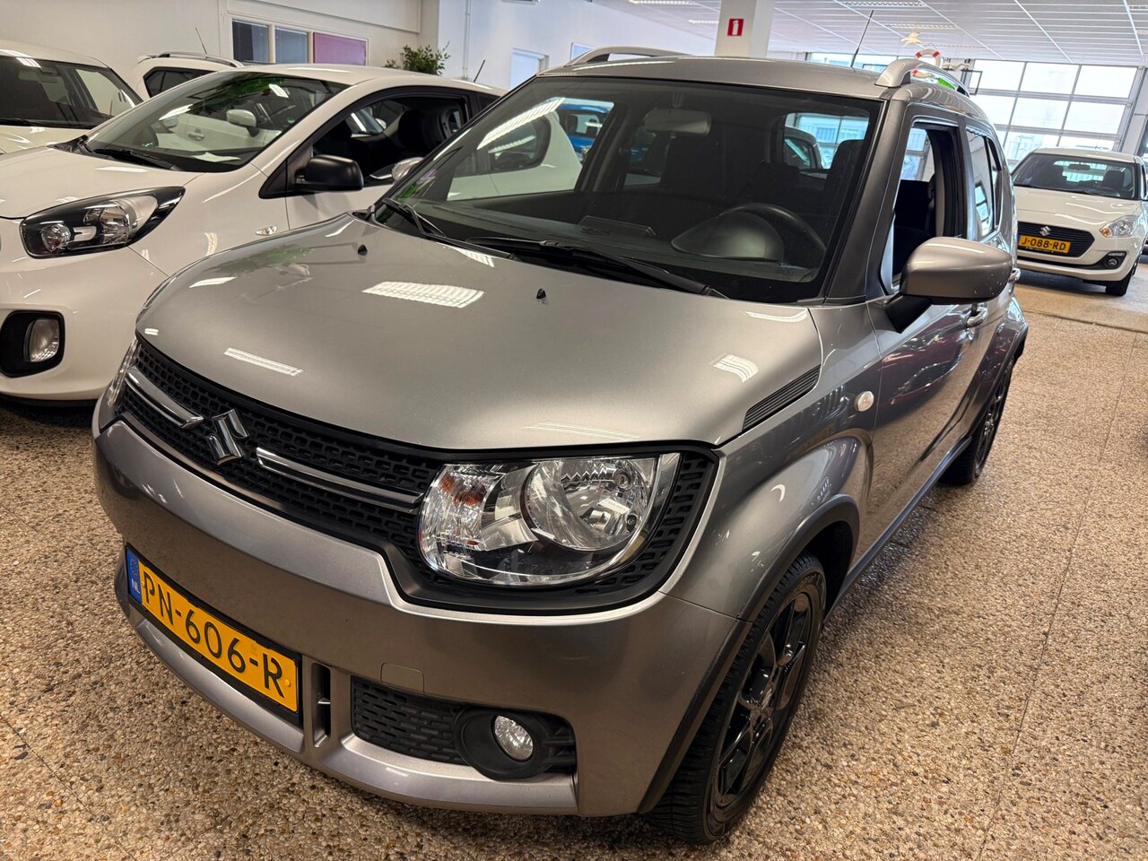 Suzuki Ignis - 1.2 Select | Navi| Carplay| Achteruitrijcamera - AutoWereld.nl