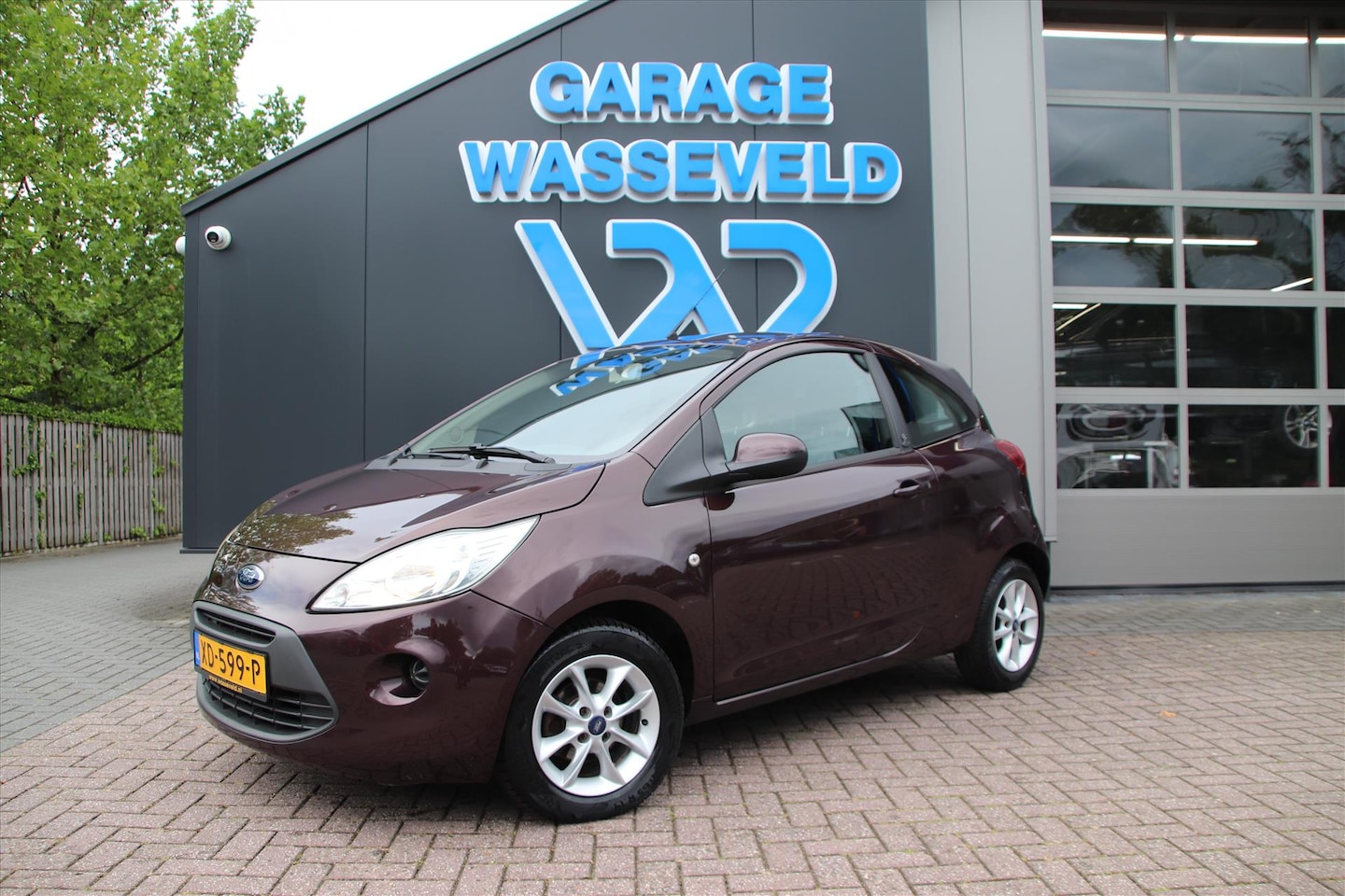 Ford Ka - 1.2 Champions Edition Airco/Lichtmetaal+ALL SEASON - AutoWereld.nl