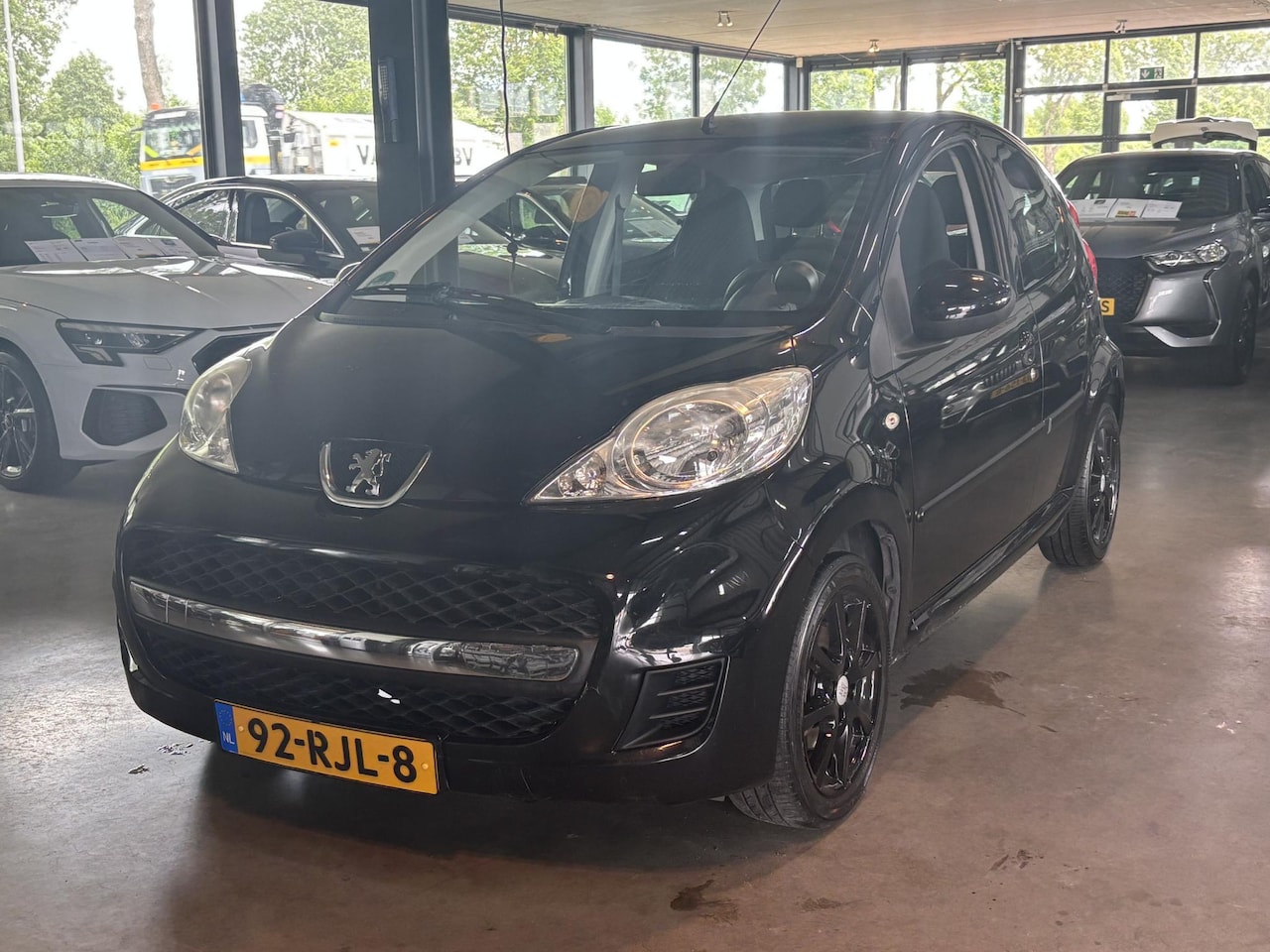 Peugeot 107 - 1.0-12V XS 1.0-12V XS - AutoWereld.nl