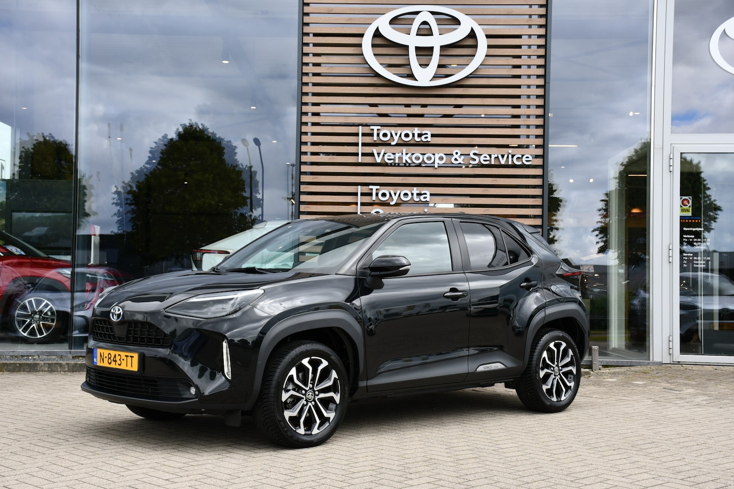 Toyota Yaris Cross - 1.5 Hybrid First Edition Automaat 116pk | LED-koplampen | Cruise control adaptief | Dealer - AutoWereld.nl