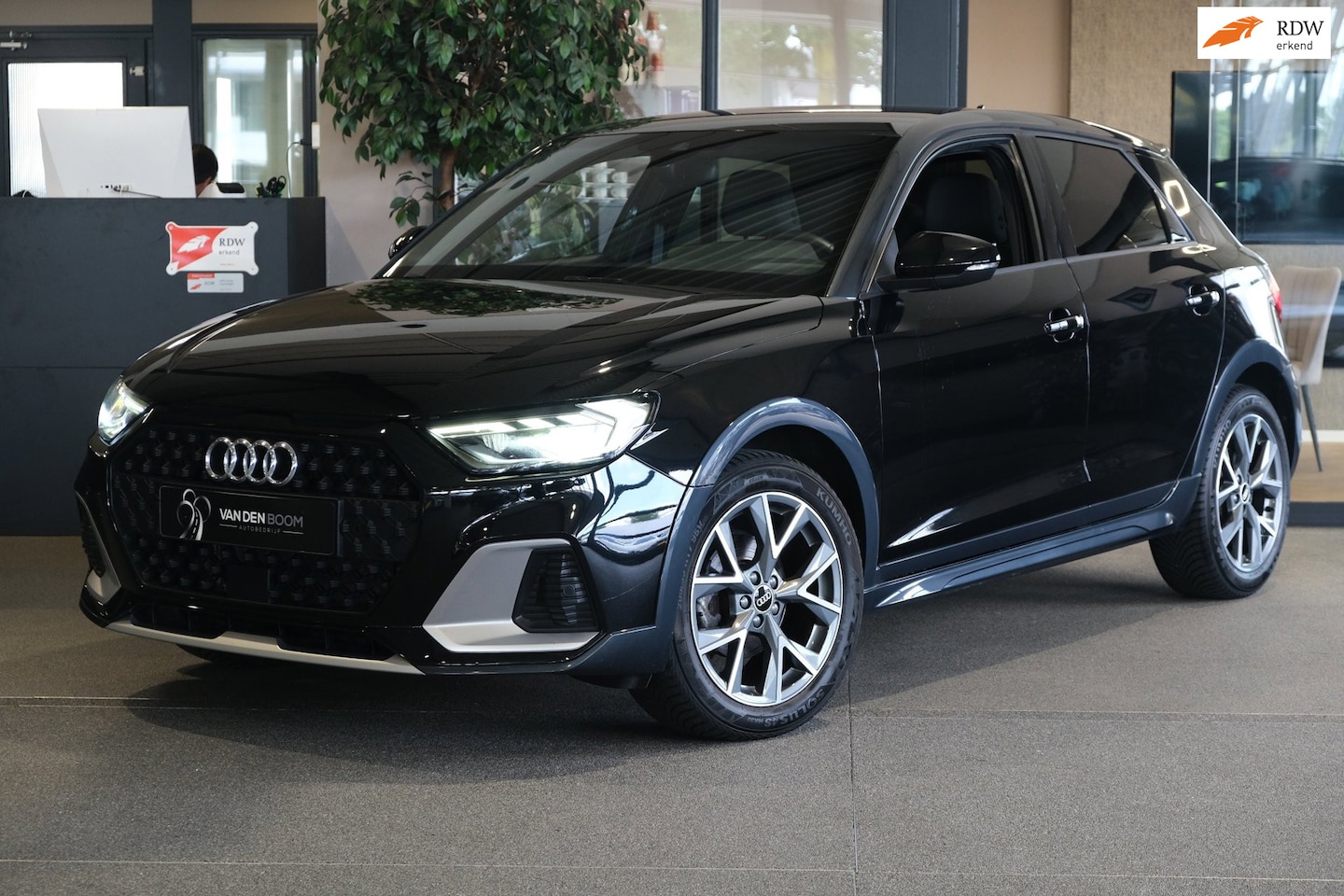 Audi A1 citycarver - 25 TFSI Matrix Led Virtual ACC Pdc Stoelverwarming Kessy - AutoWereld.nl