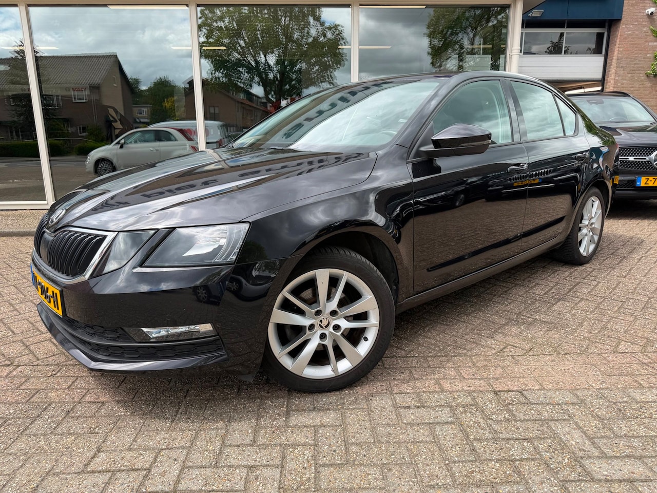 Skoda Octavia - 1.0 TSI Greentech Ambition Business 1.0 TSI Greentech Ambition Business - AutoWereld.nl