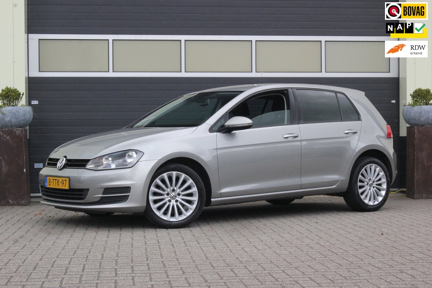 Volkswagen Golf - 1.2 TSI Trend Edition | Trekhaak | PDC | - AutoWereld.nl