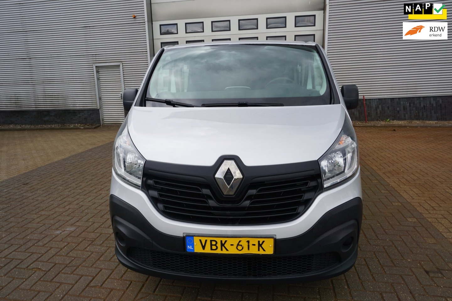 Renault Trafic - 1.6 dCi T29 L2H1 DC Comfort /AIRCO / NAVI / NAP - AutoWereld.nl