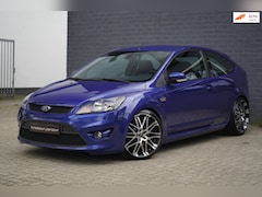 Ford Focus - 2.5 ST 5 cilinder 225pk, Leder, 19 inch, verlaagd