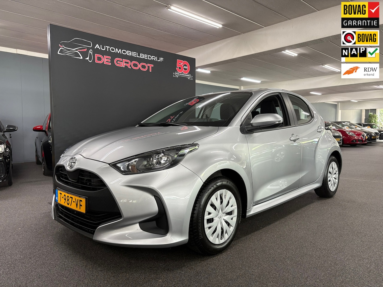 Toyota Yaris - 1.5 VVT-i Active/ Eerste eigenaar/ Nederlandse auto/ Airco/ Achteruitrijcamera - AutoWereld.nl