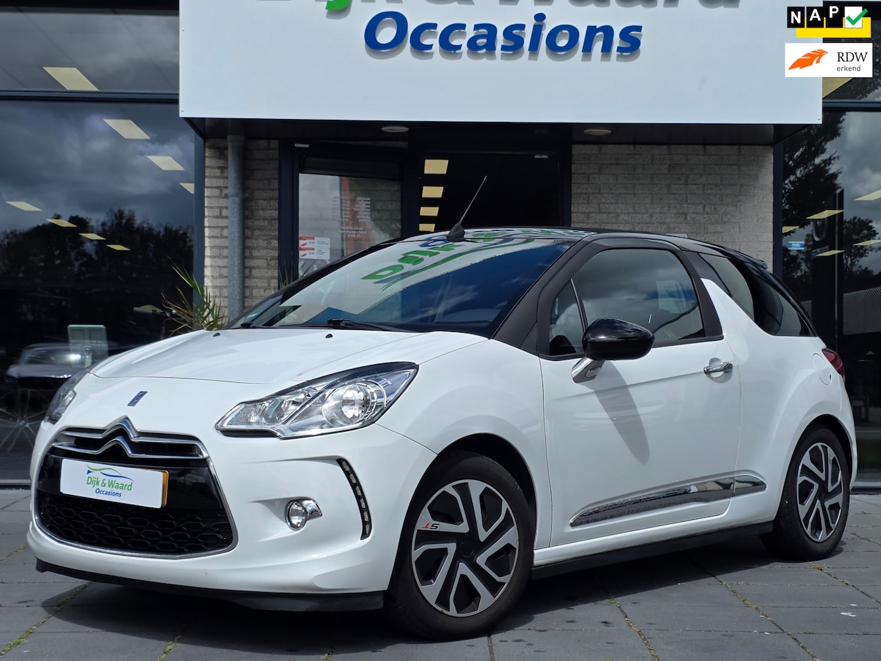Citroën DS3 Cabrio - 1.2 VTi Chic – NAP – Zuinig – Open dak – Nette staat – - AutoWereld.nl