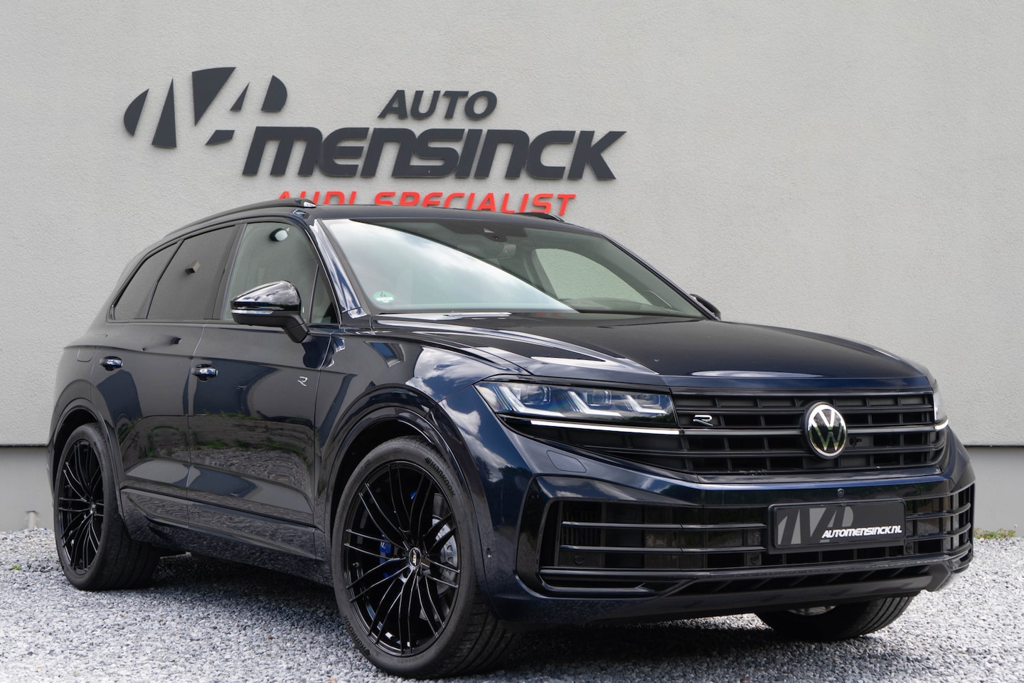 Volkswagen Touareg - 3.0 TSI 4MOTION R / Puglia/ Standkachel/ Luchtvering/ Virtual Cockpit/ Panoramadak/ 340 kW - AutoWereld.nl