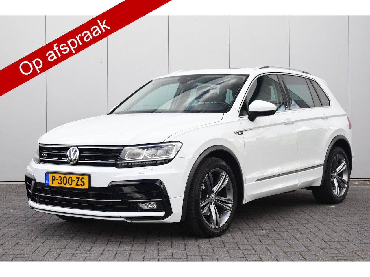 Volkswagen Tiguan - 1.4 TSI ACT Comfortline Business R Sound Camera/360 Pano Digi/Cockpit Trekhaak/Elektrisch - AutoWereld.nl