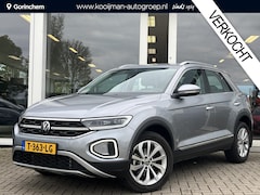 Volkswagen T-Roc - 1.5 TSI Style | NL Auto | Eerste eigenaar | Lage KM | Trekhaak