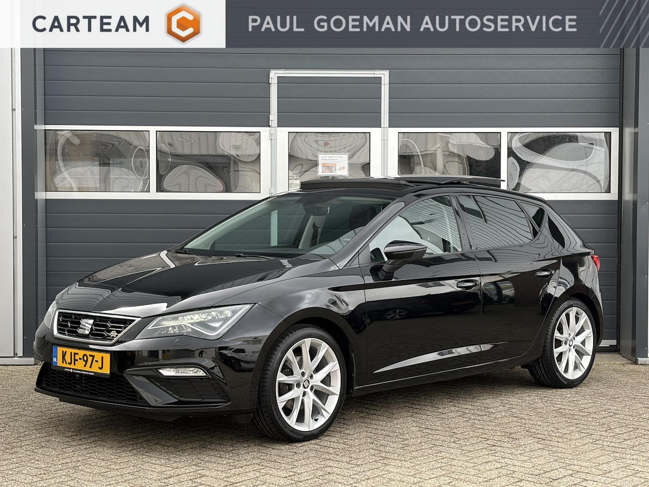 SEAT Leon - 1.5 TSI FR Business Intense | Pano | Beats | Parkeer sensoren | Stoel verwarming | - AutoWereld.nl