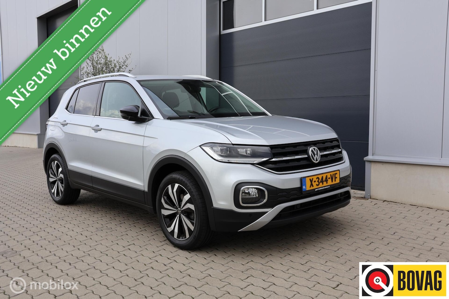 Volkswagen T-Cross - 1.0 TSI Style I Camera I Trekhaak I Navigatie - AutoWereld.nl