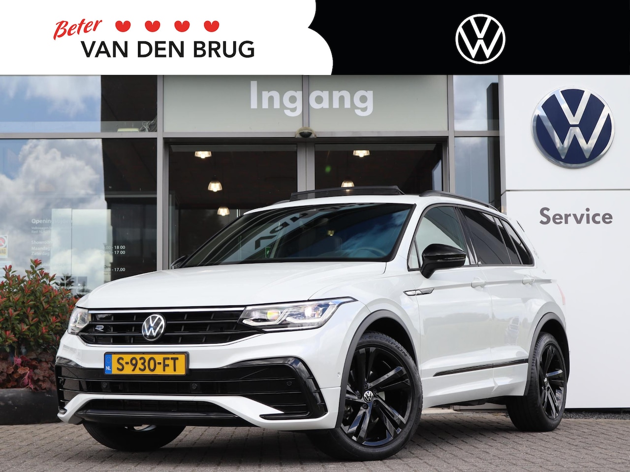 Volkswagen Tiguan - 1.5 TSI 150 pk DSG R-Line | Panorama Dak | Trekhaak | Harman Kardon | LED Matrix | Black S - AutoWereld.nl