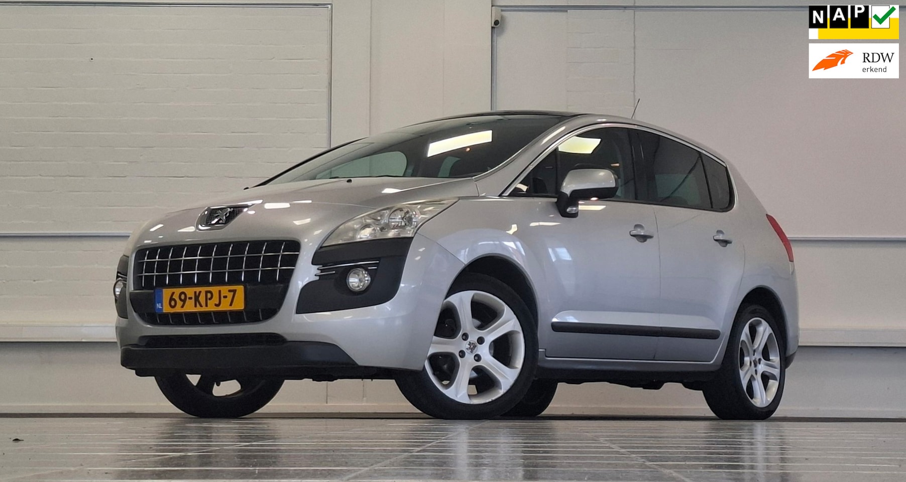 Peugeot 3008 - 1.6 VTi Première Trekhaak Garantie Nieuwe APK Mooi! - AutoWereld.nl