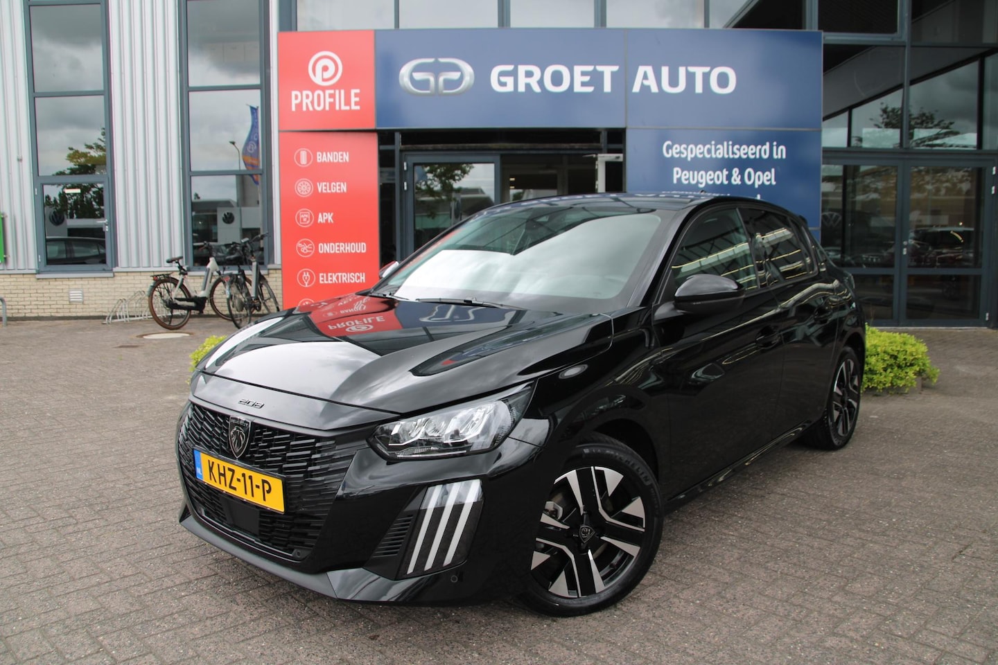 Peugeot 208 - 1.2 Hybrid 110 e-DCS6 Automaat Allure Airco Carplay Rondom sensoren Nieuwstaat - AutoWereld.nl