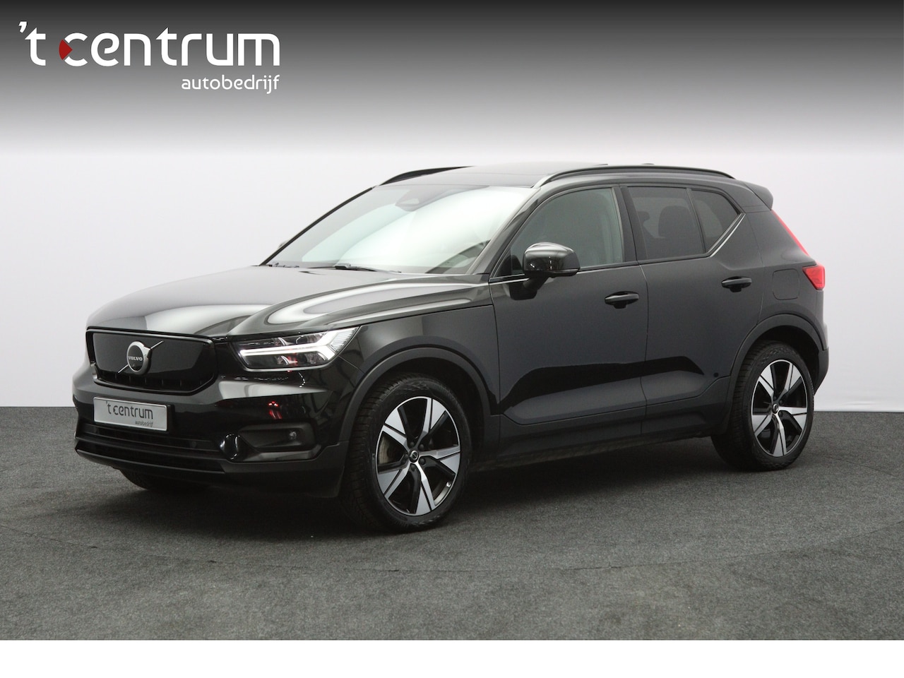 Volvo XC40 - Recharge P8 AWD R-Design Recharge P8 AWD R-Design, SOH 92 %, Panoramadak, Leder, 4 x Stoelverwarming, H/K Sound, 36 - AutoWereld.nl