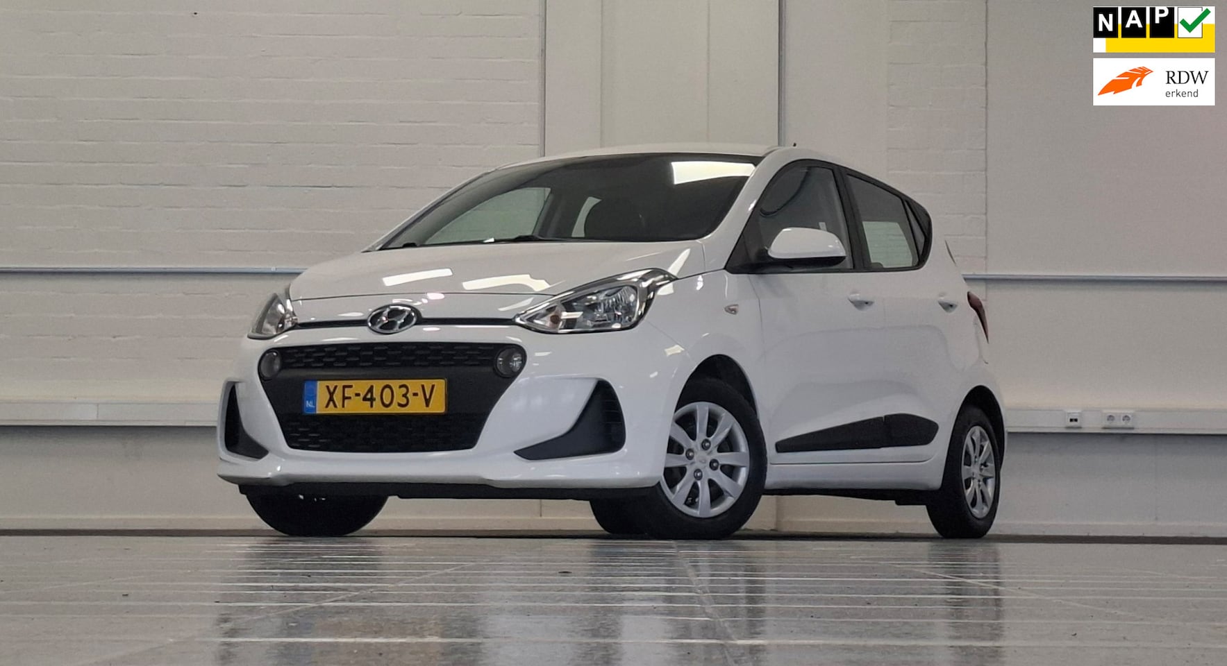 Hyundai i10 - 1.0i Comfort Cruise Control Airco 2e Eigenaar Garantie - AutoWereld.nl