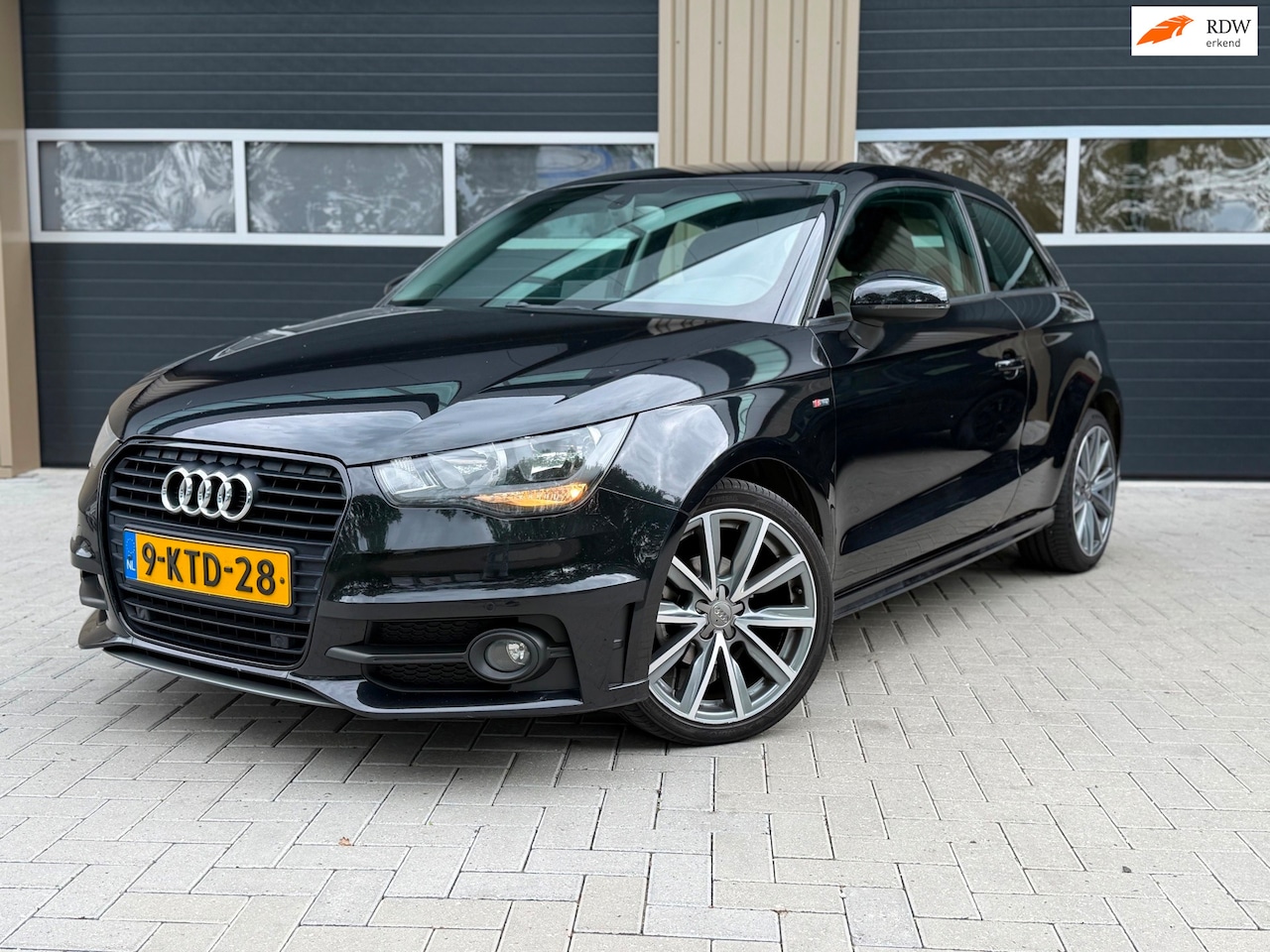 Audi A1 - 1.2 TFSI Admired | S line - AutoWereld.nl